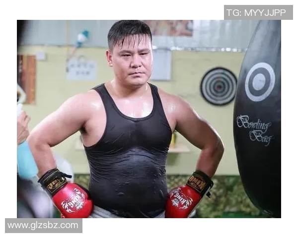 一龙与柳海龙激烈对决谁能称霸搏击界引发热议