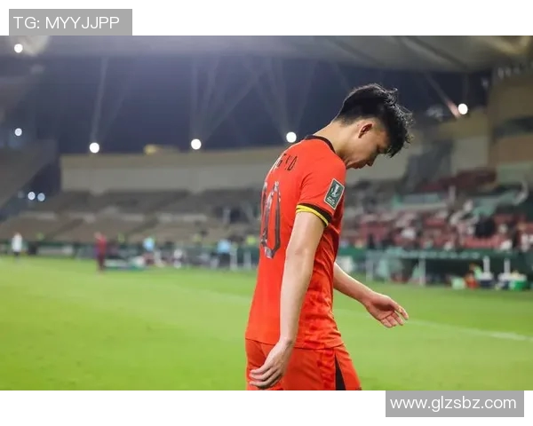 中国与韩国足球赛精彩直播全程回顾与分析 中国与韩国足球赛精彩直播全程回顾与分析